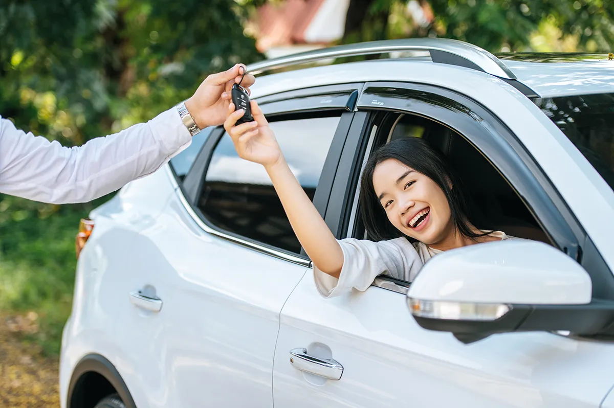 SMS Automotive — cliente au volant